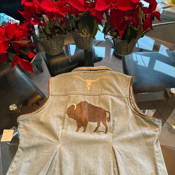 Hand-painted on denim vests from Art Gallery ( 3 varied sizes and prices) - Picture 3 of 7